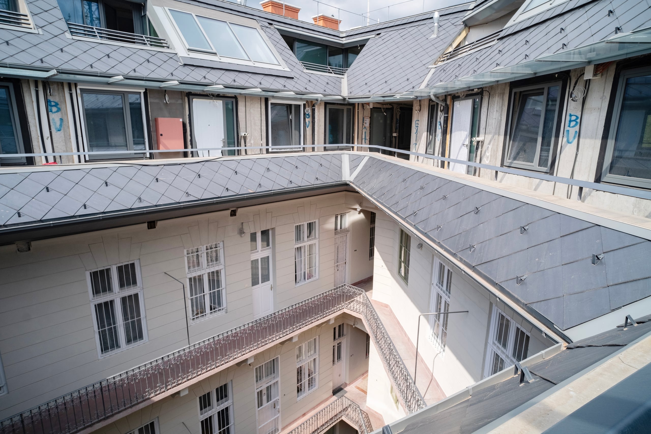 Hübner Udvar - Window view