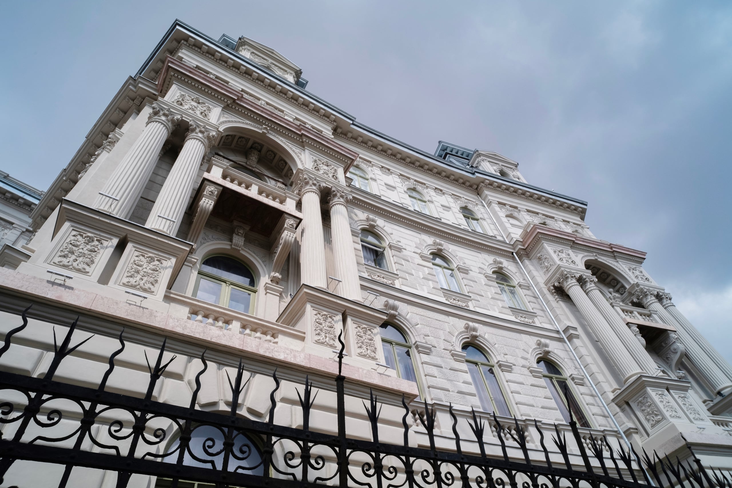 Hübner Udvar - Interior finish