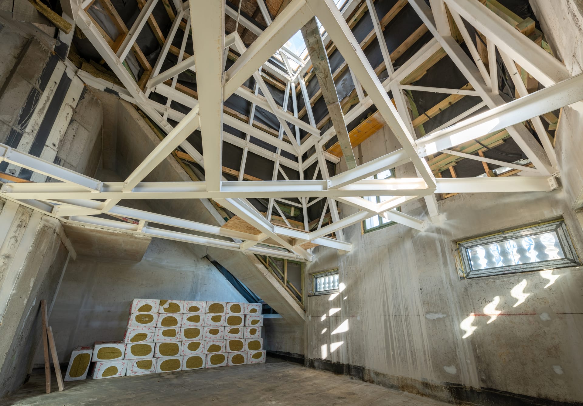 Hübner Udvar - Interior space