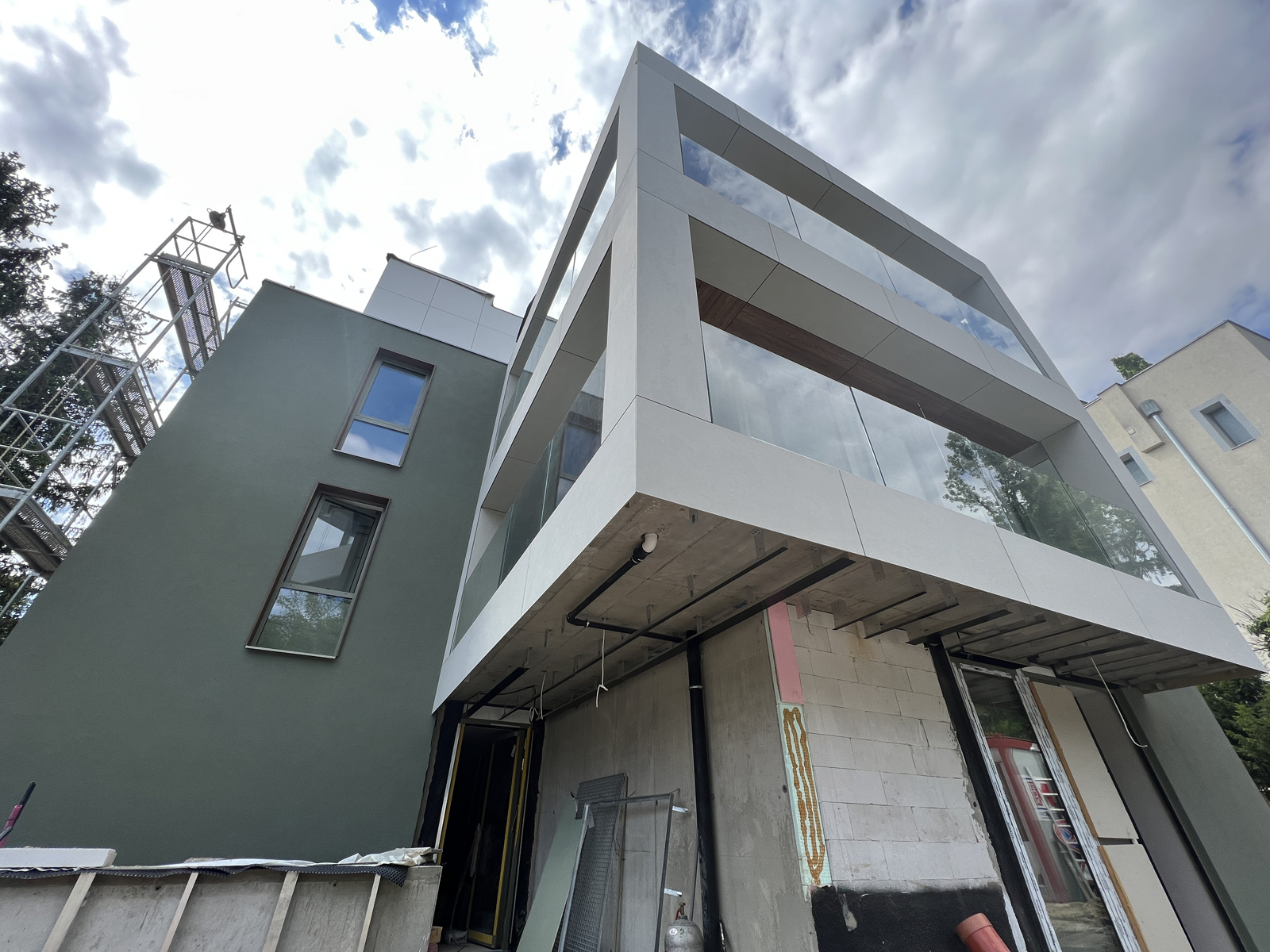 Gallery 160